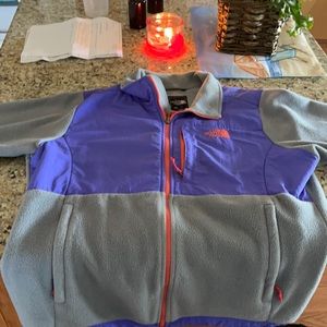 Woman’s Northface fall jacket size XL